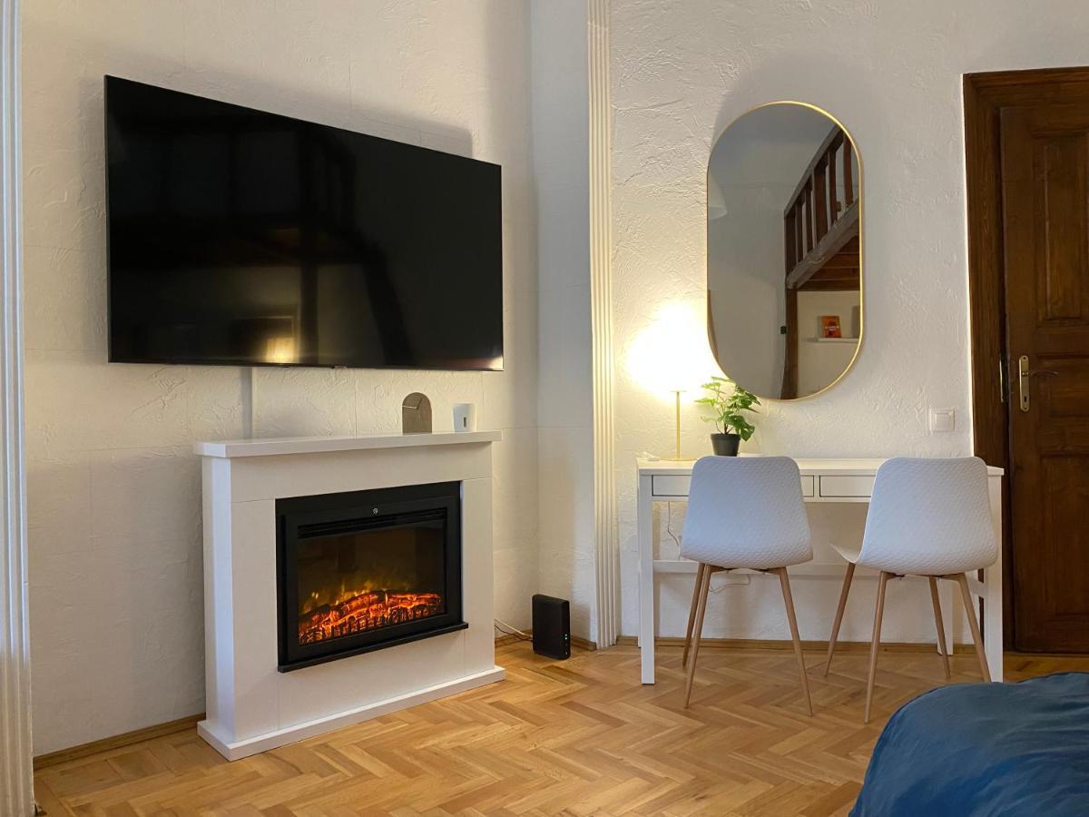 Romantic City Centre Flat - Alexandra Apartment Budapest Esterno foto